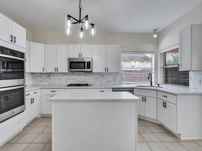 Building Photo - 4510 Chestnut Meadow Dr