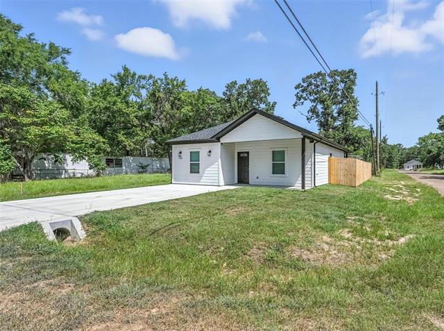 Building Photo - 102 Navajo Dr