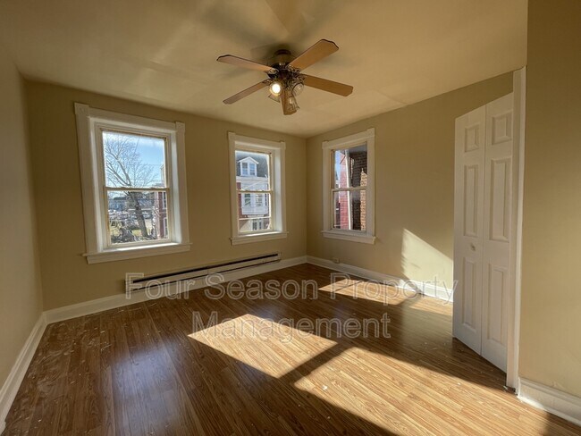 Building Photo - 616 W Franklin St