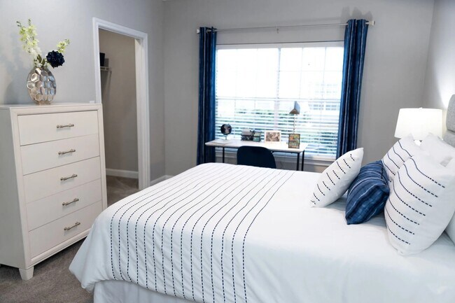 Building Photo - Where Style Meets Sophistication!