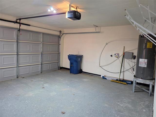 Building Photo - 452 Leisure Ln