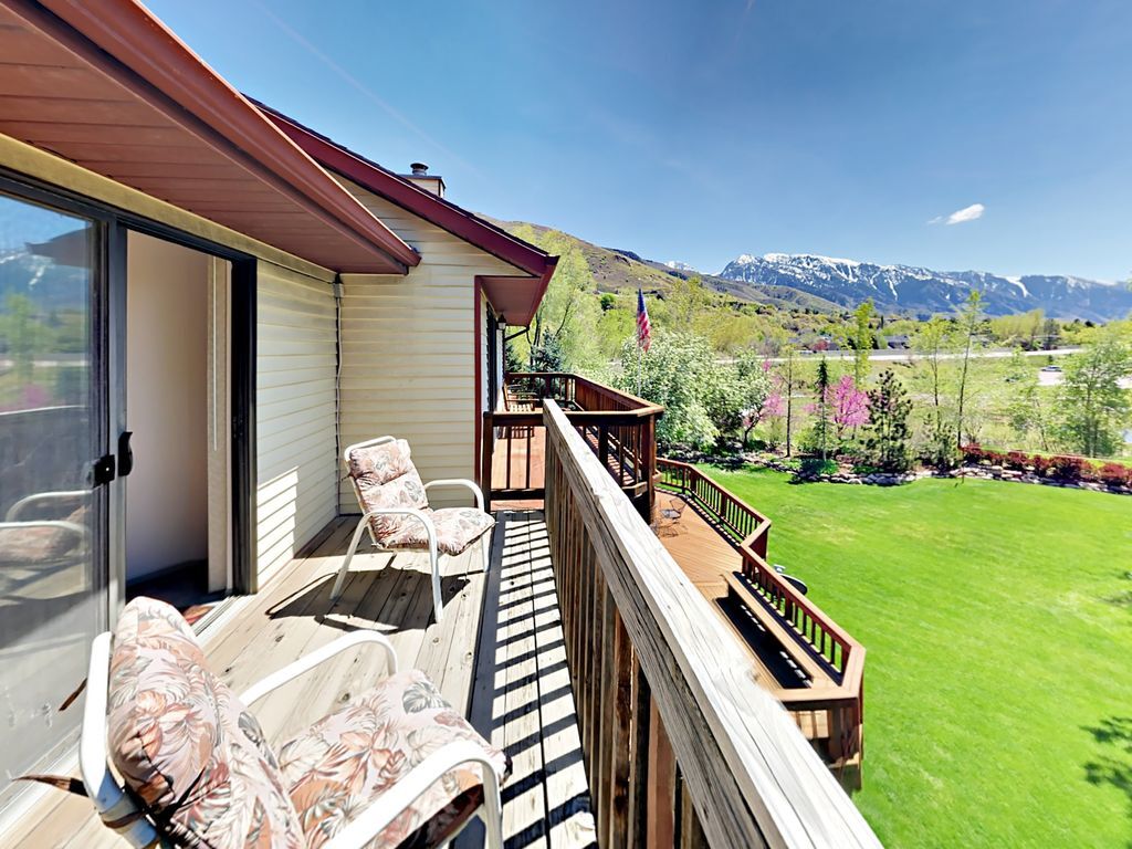 Building Photo - 8014 Sunnyoak Cir