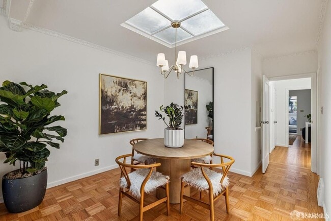 Building Photo - 845 44th Ave