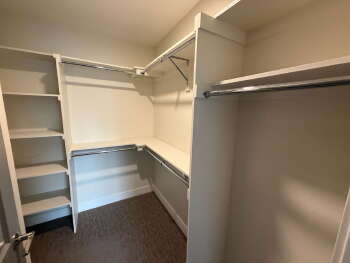 Building Photo - 2-Bed/2.5 Bath Townhouse with 2 car garage! Upper level deck with views!