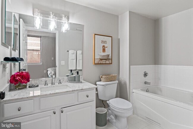 Building Photo - 3835 9th St N