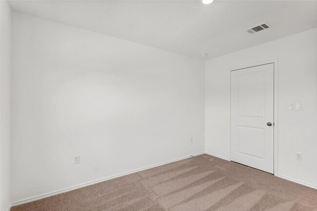 Building Photo - 117 Imola St