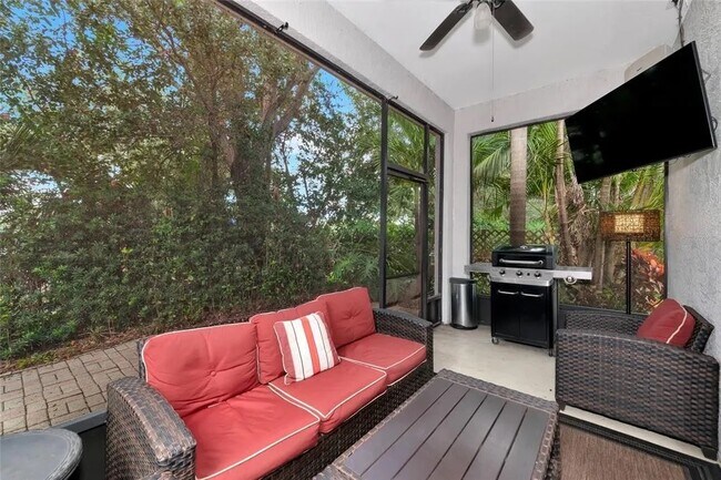 Building Photo - 412 36th St NE