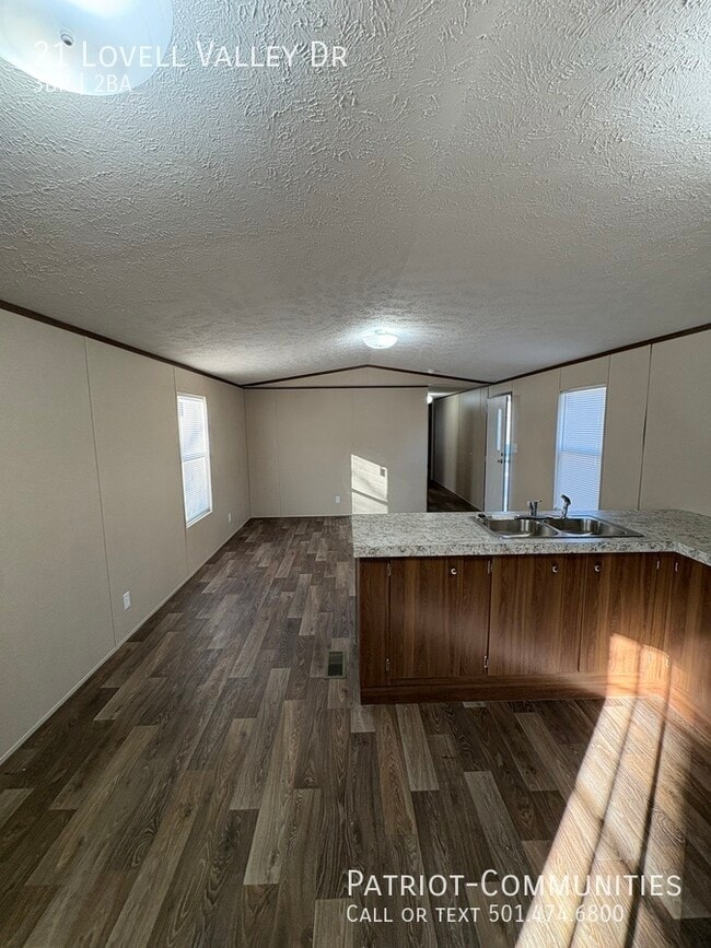 Building Photo - 21 Lovell Valley Dr