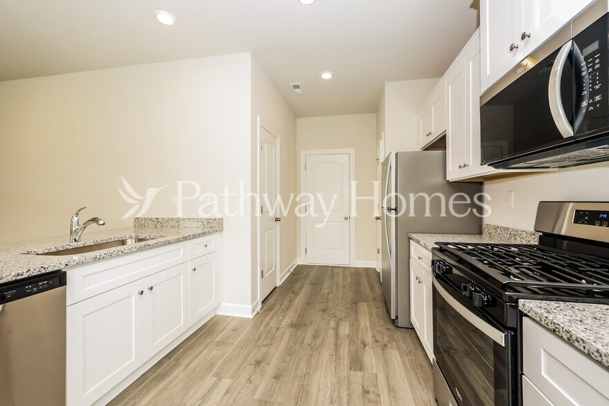 Building Photo - 3514 Quintana Dr
