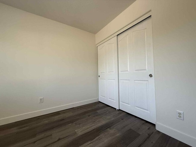 Building Photo - 27647 Rosemont Ct