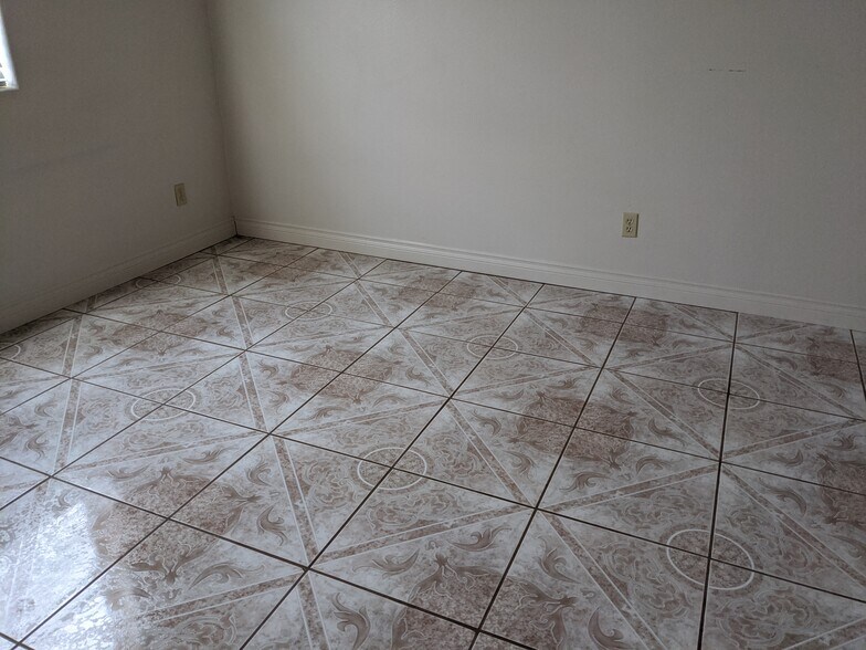 Building Photo - 8638 Rd 30