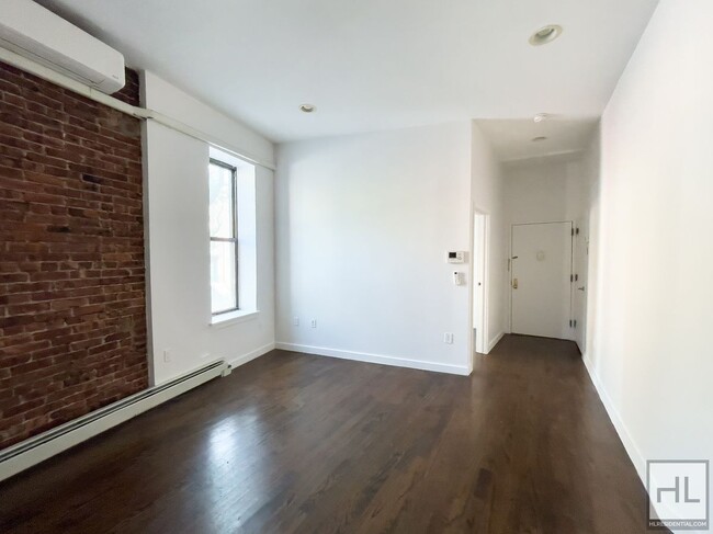 Building Photo - Fort Greene / Amazing and Spacious 3-Bed 2...