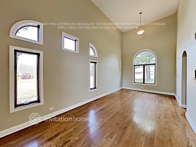 Building Photo - 641 4th St