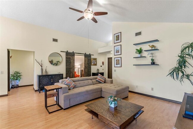Building Photo - 6358 Parson Brown Dr