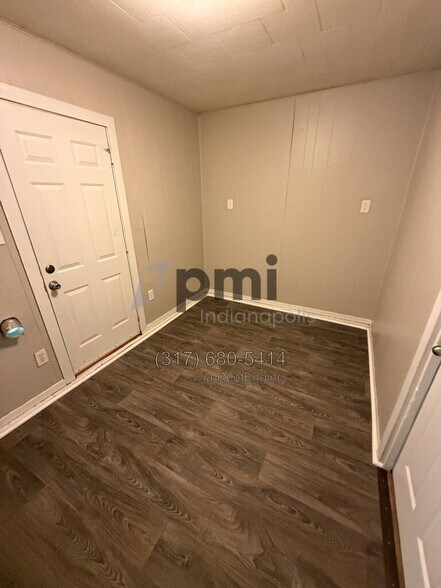 Building Photo - 9819 Bishop Ct