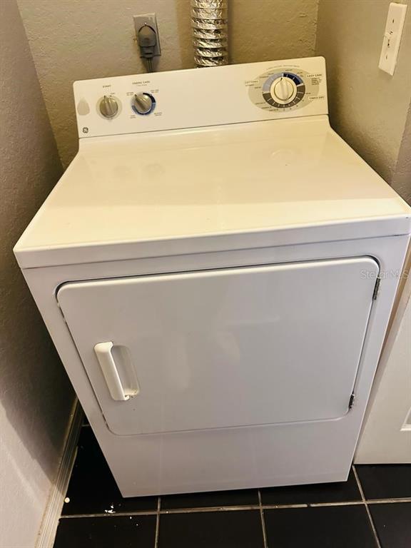 Building Photo - 6025 Westgate Dr