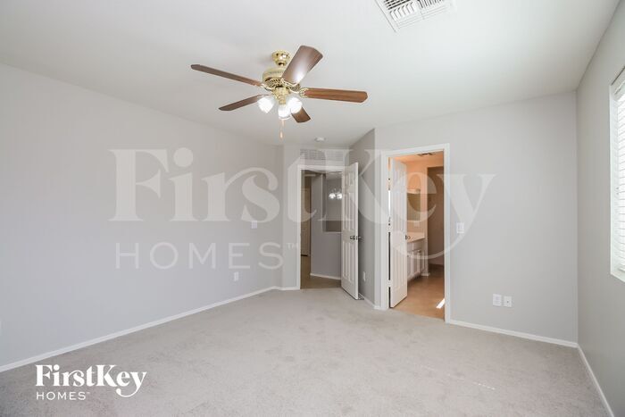 Building Photo - 3223 W Carlos Ln