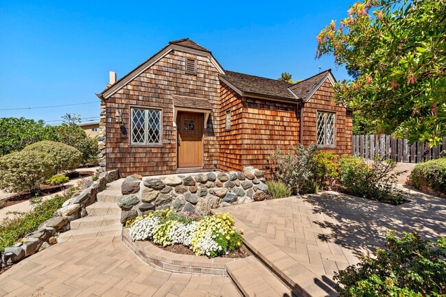 Building Photo - North Laguna Story Book Cottage