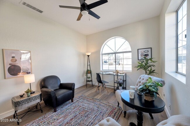 Building Photo - 829 N Bluejay Dr