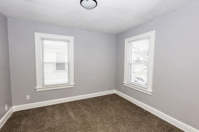 Building Photo - 1561 E 204th St