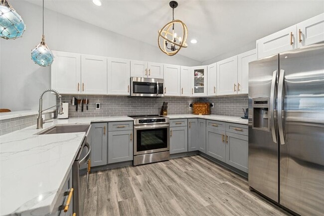 Building Photo - 292 Sunlit Cove Dr NE