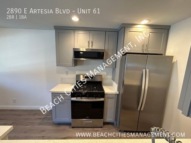 Building Photo - Remodeled 2 Bedroom, 1 Bath with 1 Parking...