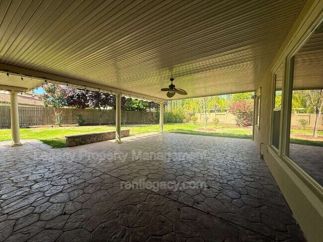 Building Photo - 8843 Latigo Ct