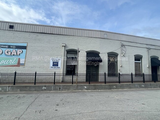 Building Photo - 11 Market St