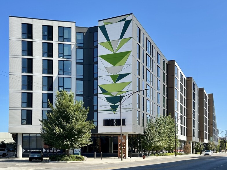 Primary Photo - 2155 N Elston Ave