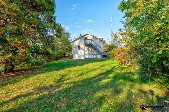 Building Photo - 817 Union Ave