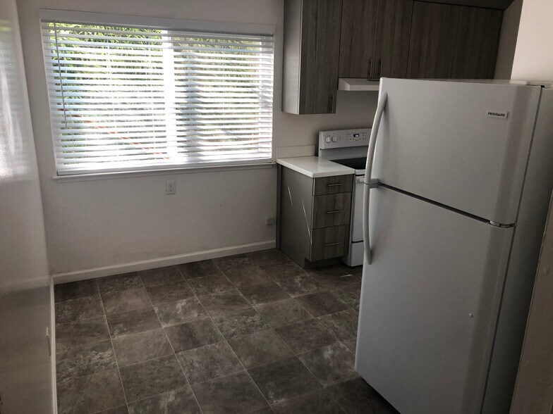 Eating area off kitchen - 63 S 9th St