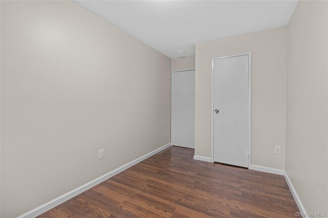 Building Photo - 401 Olmstead Ave
