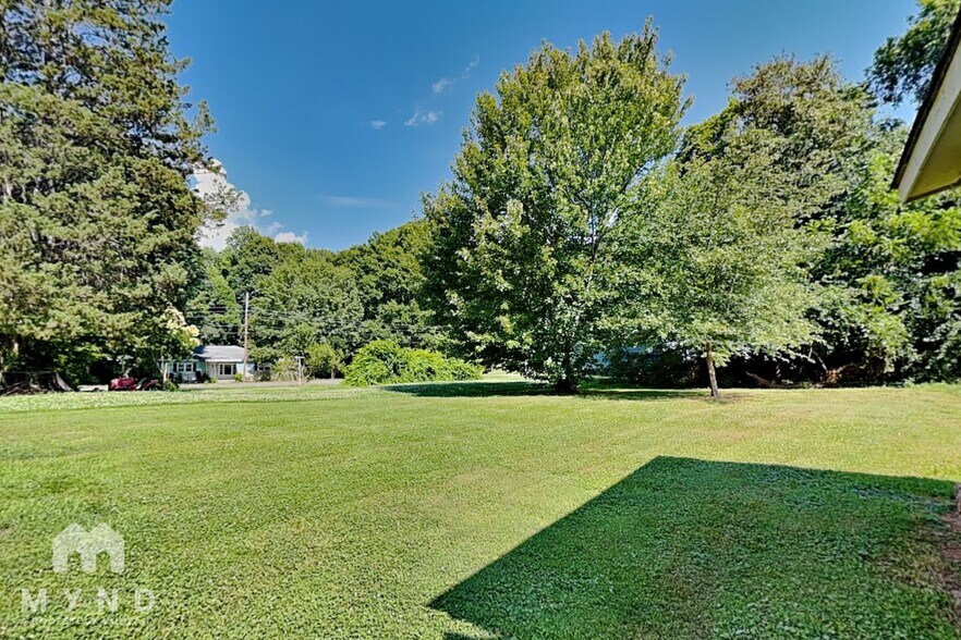Building Photo - 2109 Dove Tree Ln