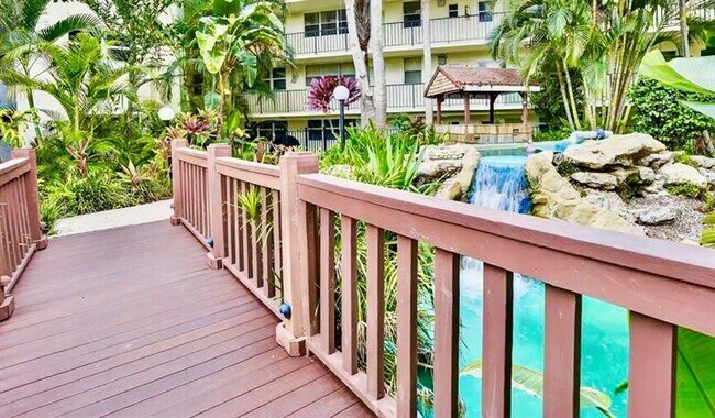 Building Photo - 5300 NE 24th Terrace