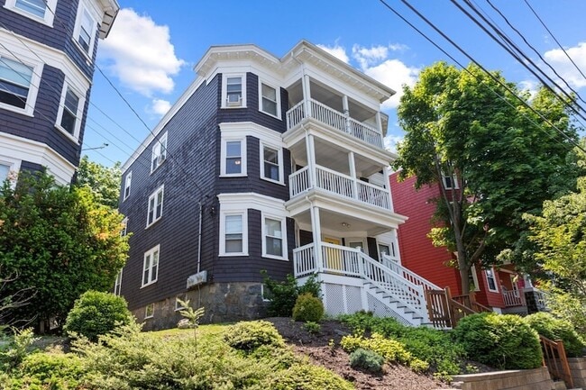 Building Photo - 9 Bailey St