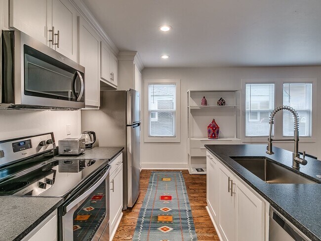 Building Photo - Heart of Plaza District