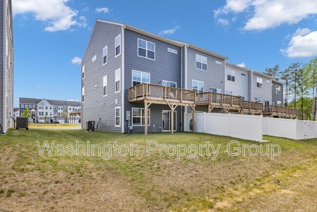 Building Photo - 4013 Singerville Ct
