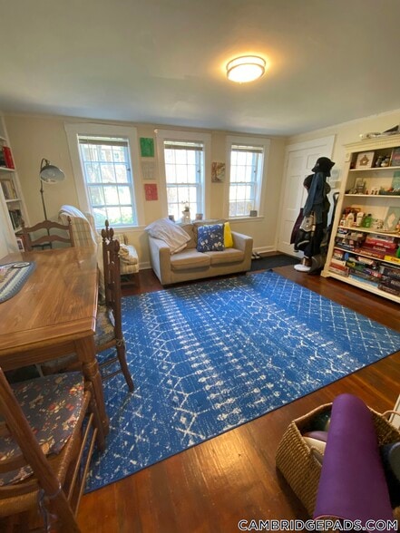 Building Photo - 38 Gibson St