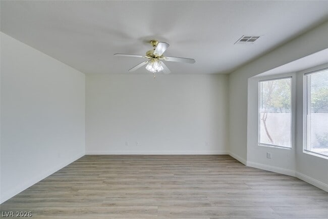 Building Photo - 8825 Fall Green Dr