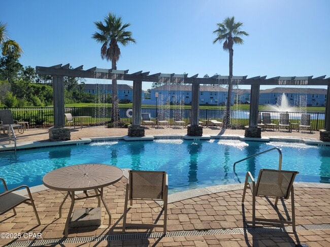 Building Photo - 1874 Pointe Dr