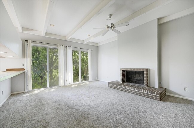 Building Photo - 6305 Shadow Valley Dr