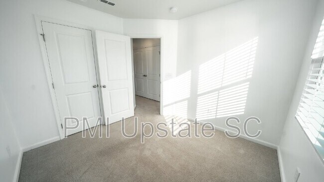 Building Photo - 226 Coldwater Creek Ct