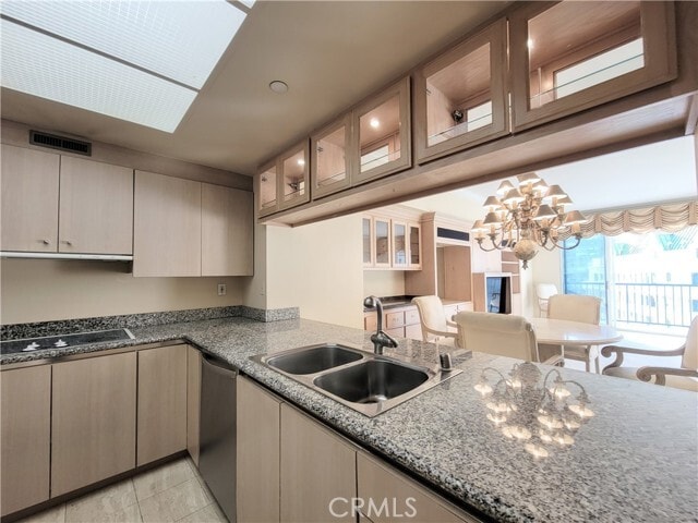 Building Photo - 850 E Ocean Blvd