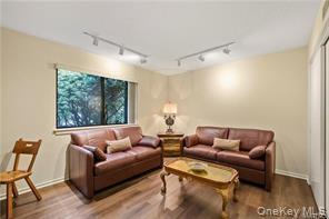 Building Photo - 197 Heritage Hills