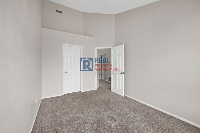 Building Photo - 8417 Stonybridge Cir