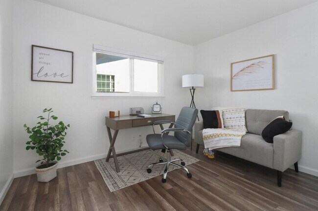 Building Photo - 2939 Samuel Dr