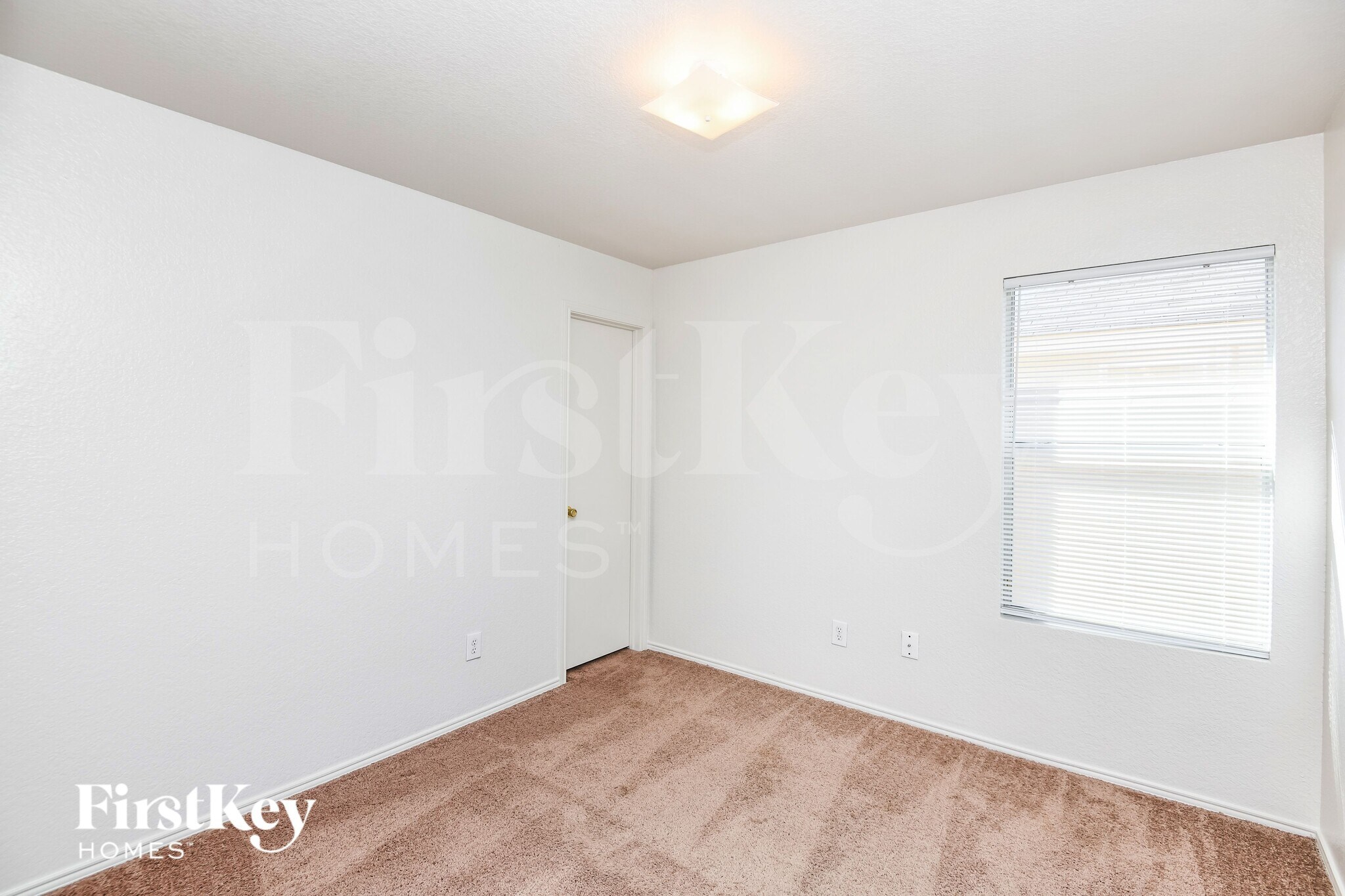 Building Photo - 6624 Meadow Way Ln