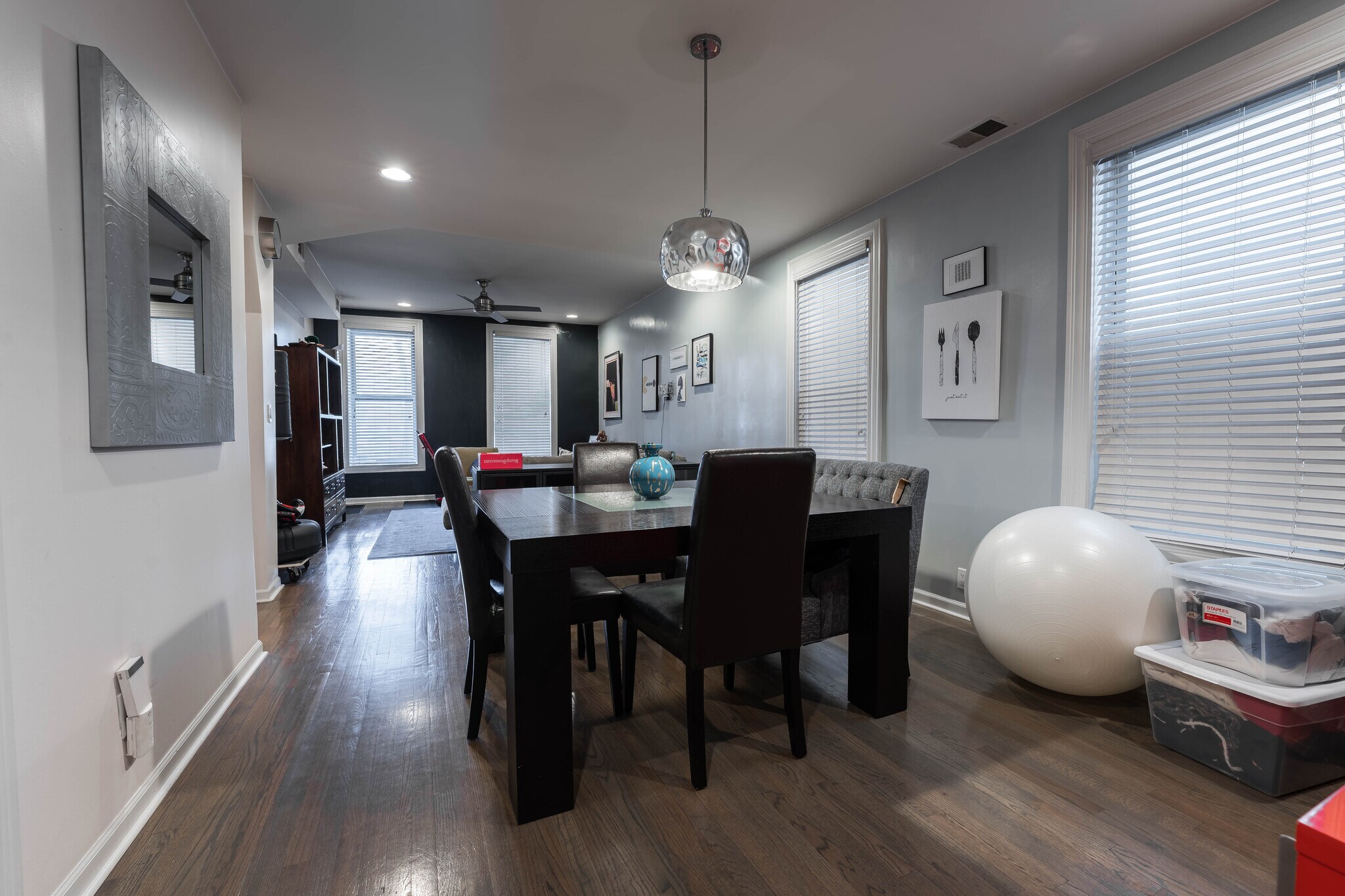 Building Photo - 2651 W Armitage Ave