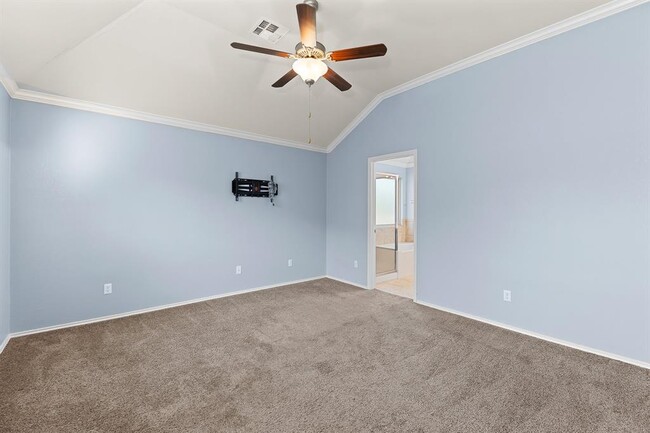 Building Photo - 244 Chickadee Ln