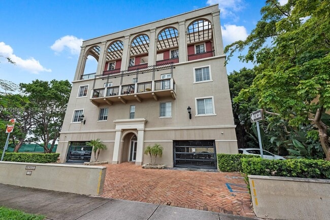 Building Photo - 115 Mendoza Ave